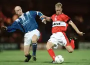 Robbie Mustoe of Middlesbrough is challenged by Chris Marsden of S- Old Photo