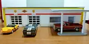 With Doors Oversize Custom Model Garage/Gas Station/Store/Office 1/24-25 Diorama