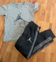 NIKE AIR JORDAN Boy's AIR JORDAN T-Shirt and DRI-FIT Joggers Outfit Blk GrayNWT
