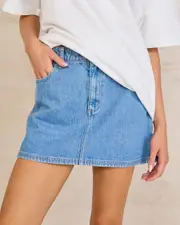 [Lee] Lee Women's Relaxed Mini Skirt in Brooklyn Blue Bleach Denim Size 8 8 Brooklyn Blue Bleach Denim