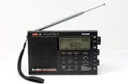 TECSUN PL680 PLL FM/Stereo MW LW SW SSB AIR Band BLACK COLOR Japan