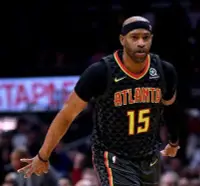 在飛比找Yahoo!奇摩拍賣優惠-Vince Carter Nike NBA 老鷹隊球衣 VC