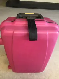 在飛比找Yahoo!奇摩拍賣優惠-EMINENT雅仕行李箱～二手硬殼粉紅色