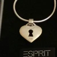 在飛比找蝦皮購物優惠-ESPRIT 925純銀項鍊 心型