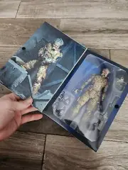 NECA Ultimate The Predator Emissary II Damaged Box 8 Inches Scale Action Figure
