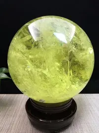 在飛比找Yahoo!奇摩拍賣優惠-幸運星天然水晶  天然巴西黃水晶球20.2cm 紫晶綠千層幽