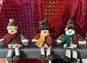 SET 3 WOOD/FELT CHRISTMAS SNOWMAN SHELF SITTERS SNOWMAN CRACKLE DANGLE LEGS 6"