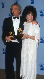 Married couple composer Burt Bacharach & Carole Bayer Sager 1987 OLD PHOTO 1