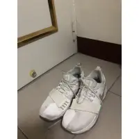 在飛比找蝦皮購物優惠-Nike pg1 象牙白色 二手 us11（已出售）