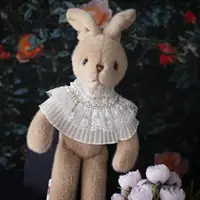 在飛比找蝦皮商城精選優惠-Dabron原創設計品牌蕾絲領兔子玩偶 抱枕女生仿真毛絨玩具