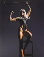 Super HOT & SEXY Singer "Miley Cyrus" "LEGGY" "Pin-Up" PHOTO! #(17b)