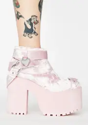 [Y.R.U.] Pink Velvet Cherish Heart Platform Boots