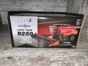 1/64 Case IH 9250 Combine 2022 Farm Show Toy Die-Cast Ertl Tracks