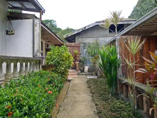 魯亞哈蒂花園小屋Lualhati Garden Cottage