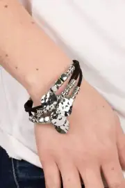 Paparazzi: Token Trek ~ Black Bracelet