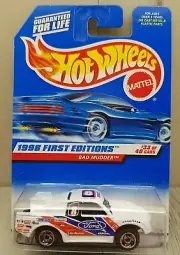 Hot Wheels 1998 First Editions Bad Mudder White Racing Diecast Truck 662 Car