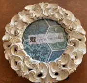 Valerie Bertinelli Ornate White & Gold Victorian Style Round Photo Frame 4 X 4