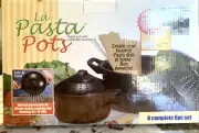 NEW Non-Stick Pots Set of 2 La Pasta 5 QT & 1.5 QT w Colander Function Black