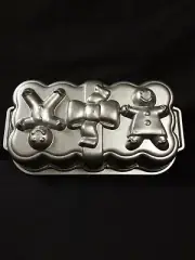 Nordic Ware Gingerbread Family Loaf Pan 6 Cups