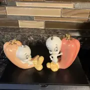 Lenox Porcelain Looney Tunes Tweety Bird Salt & Pepper Shaker Set New In Box