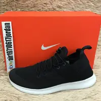 在飛比找蝦皮購物優惠-2017 Nike Free RN CMTR Run 黑 白