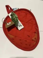 Mud Pie POTHOLDER STRAWBERRY shape W/2 Towels