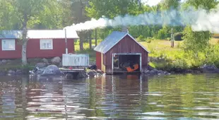 Smabodarna Lake Cabin