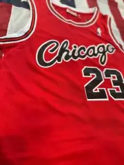 Mitchell & Ness Michael Jordan Bulls 1984-1985 Rookie Jersey Men's XL