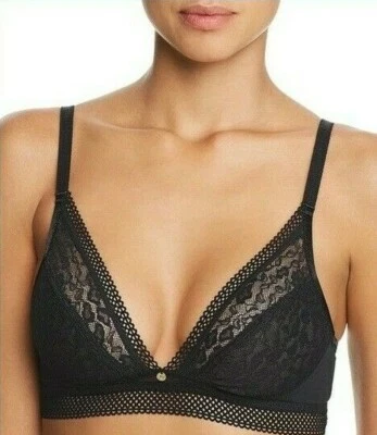 Chantelle SPIRIT 11A8 Black Lace Wirefree Bra with J-Hook Back - S