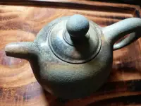 在飛比找Yahoo!奇摩拍賣優惠-李仁嵋早期柴燒茶壺，約280cc,橘皮，釉彩，底金紅彩