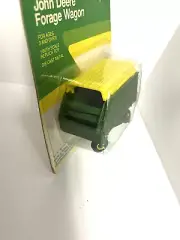 ERTL 1/64 John Deere FORAGE WAGON FOR TRACTOR