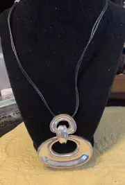 Chico’s Tag Silver Tone Disc On Bail Pendant Necklace Black Leather Cord