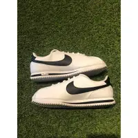 在飛比找蝦皮購物優惠-100%正品 NIKE CORTEZ 白底黑勾皮阿甘 鐵牌