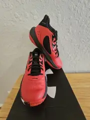 Under Armour UA GS Lockdown 6 Sneakers Youth Size 4 NIB Red