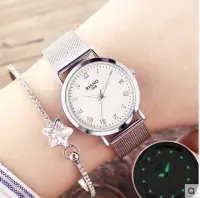 在飛比找Yahoo!奇摩拍賣優惠-女士手錶防水時尚新款潮流韓版簡約休閒大氣學生淑女水鑚女錶