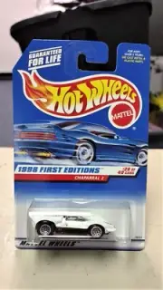 1998 Hot Wheels First Editions CHAPARRAL 2 #28/40 #669 NEW NOS NOC White Car