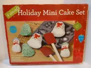 Holiday Mini Cake Set 4 Piece : Mini Cake Pan, Cooling Rack, 2 Silicone Spatulas
