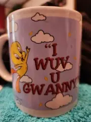 Vintage 1997 Looney Tunes Tweety Bird I Wuv U Gwanny Coffee Mug Very Good Cond.