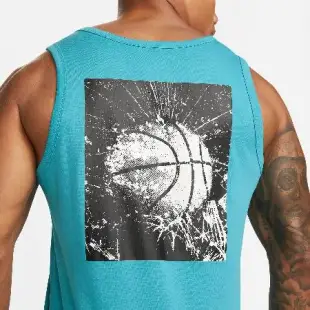 Nike 背心 Basketball Tank Top 男款 水藍 黑 籃球印花 無袖 純棉 運動上衣 小勾 FJ2301-367