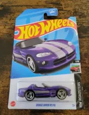 Hot Wheels Dodge Viper RT/10 #131/250 HW ROADSTERS #7/10 (PURPLE) DECENT CARD