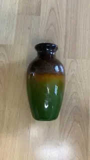 Clay Vase with Sparkle Brown Top and Crackel Green Base