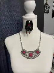 Paparazzi Pink Jewelry Set