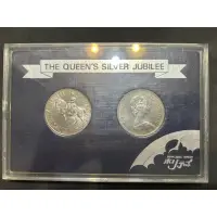 在飛比找蝦皮購物優惠-英國🇬🇧「伊莉莎白二世女王銀禧（25週年）紀念套幣」，共2枚