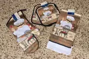 NEW 4 Pc Set Italian Chef Kitchen Linen Towel, 2 Potholders, Oven Mitt - Cotton