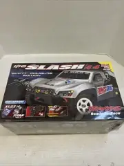 traxxas slash 4x4 1/16 Scott Douglas Edition Brand New