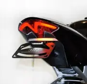 TRIUMPH SPEED TRIPLE Tail tidy / Number plate bracket + LED Indicators