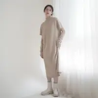 在飛比找momo購物網優惠-【The Madre】質感袖套 小高領羊毛針織連身裙(微高領