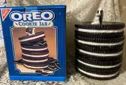 GREAT CHRISTMAS GIFT! VINTAGE Stacked NABISCO Oreo Ceramic Cookie Jar NEW IN BOX