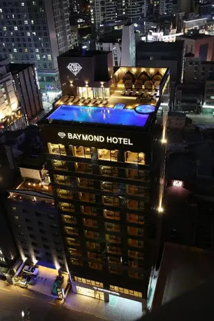 Baymond Hotel