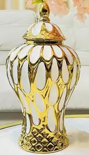 1x Elegant Home Beautiful design desk flower ginger jars
